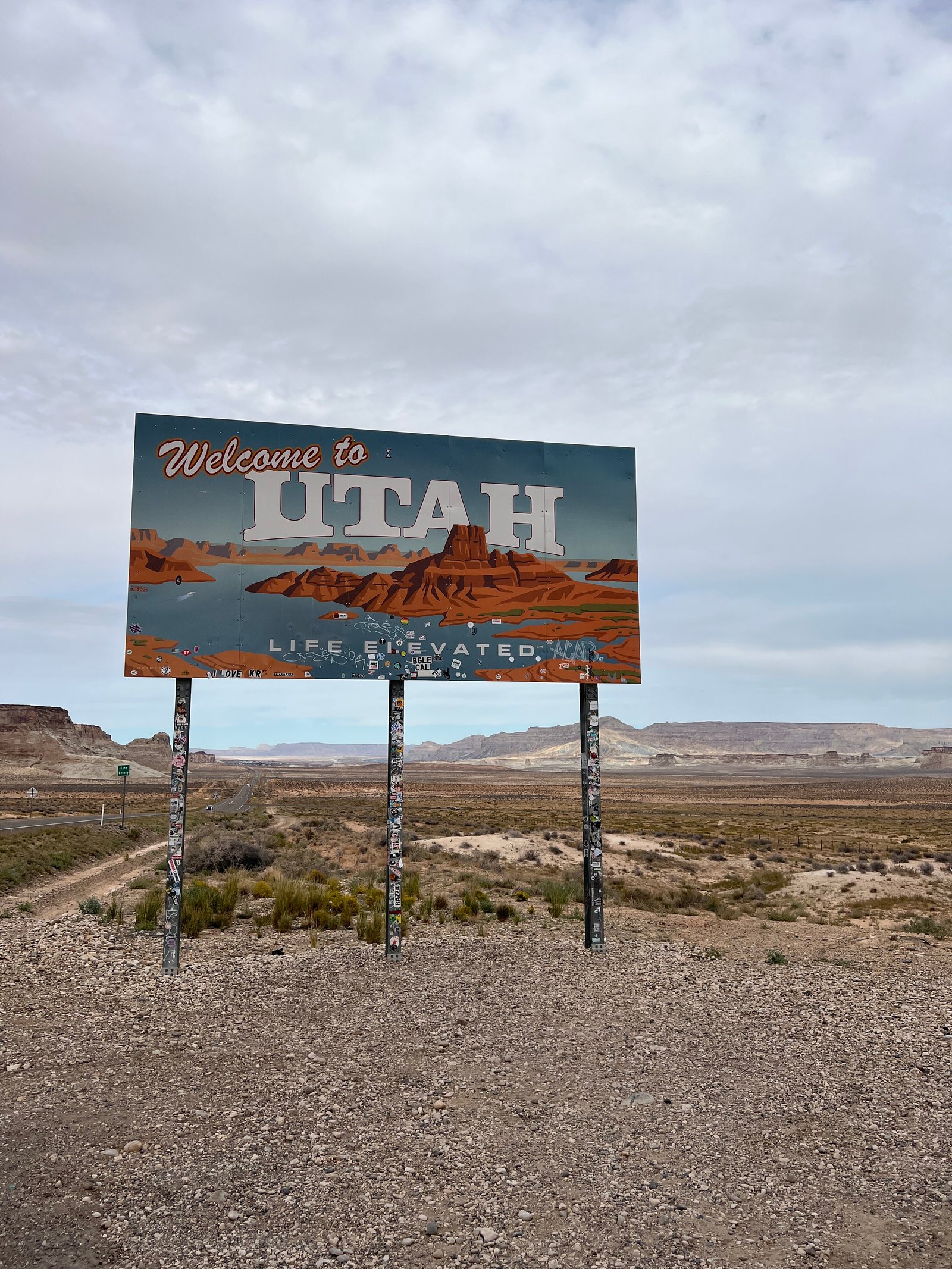 photo of utah state sign