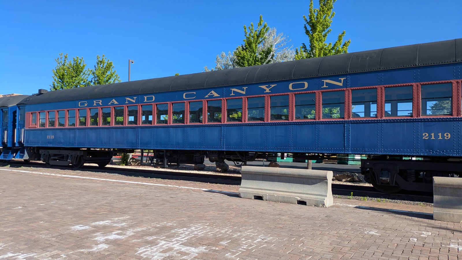 photo of Grand Canyon train